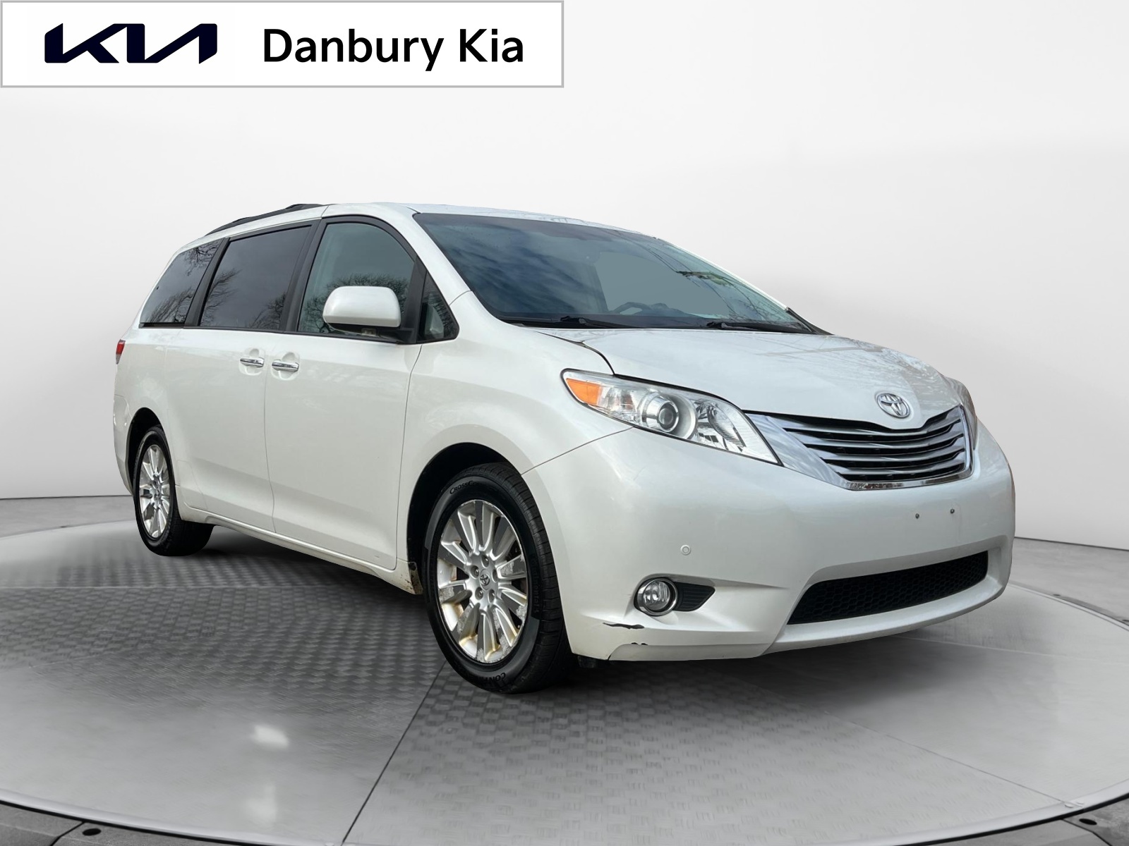 2011 Toyota Sienna Ltd 1