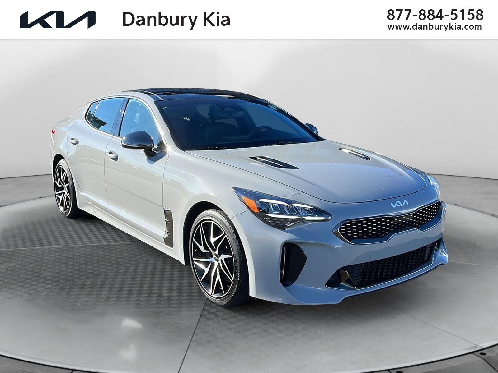 2022 Kia Stinger GT-Line 1