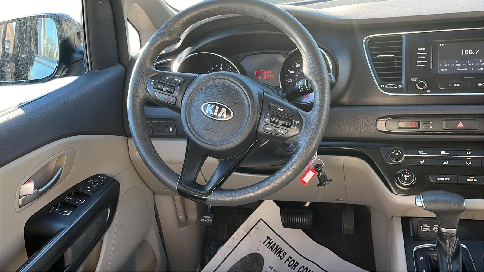 2018 Kia Sedona LX 21