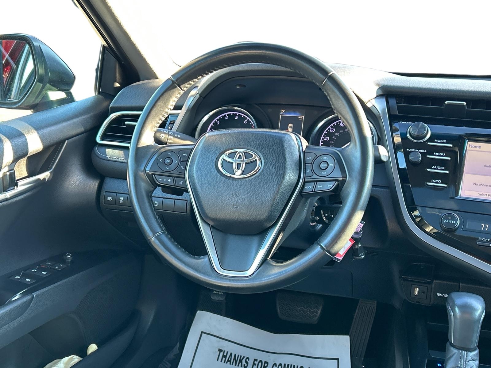 2018 Toyota Camry SE 24