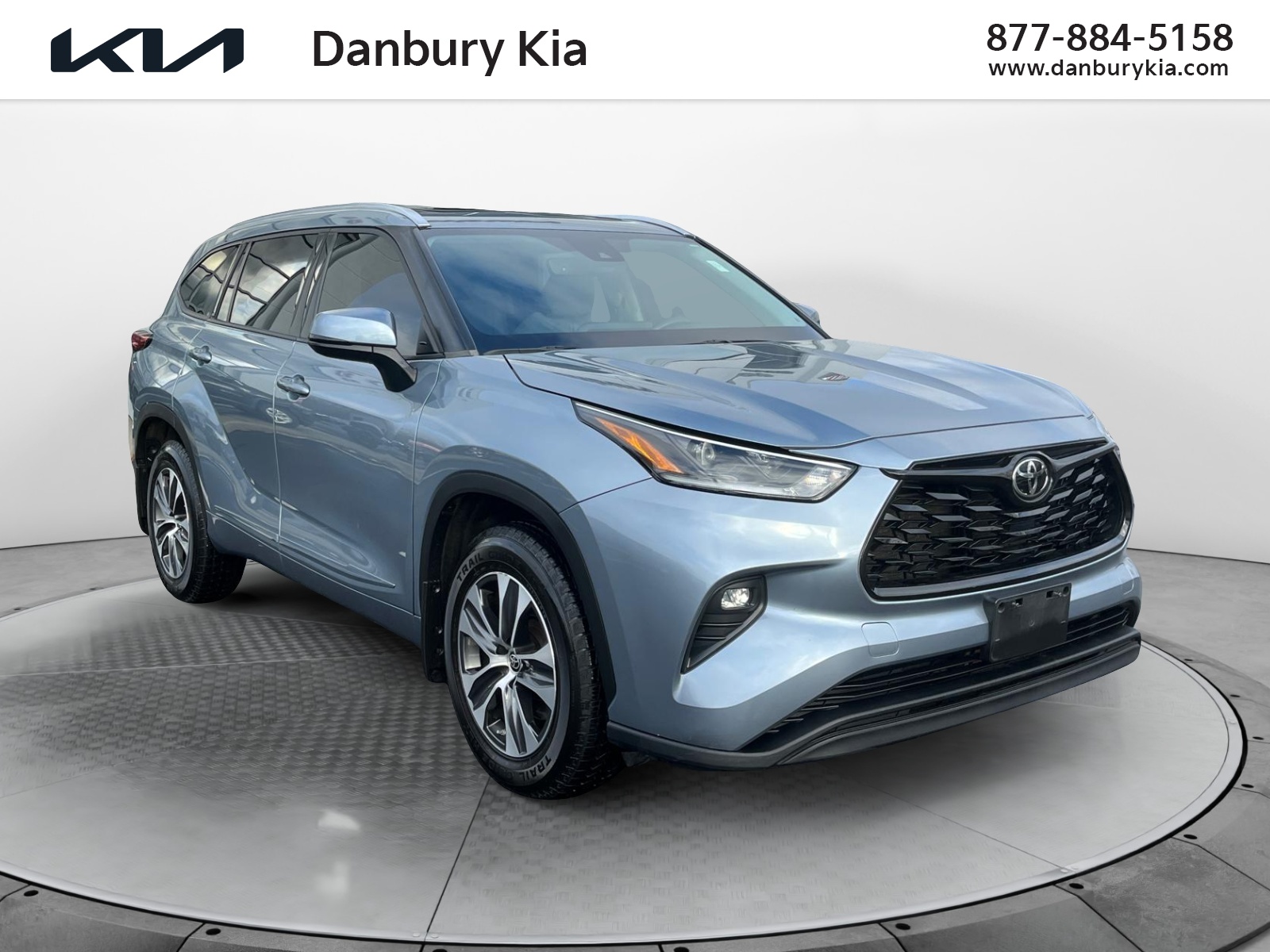 2021 Toyota Highlander XLE 1