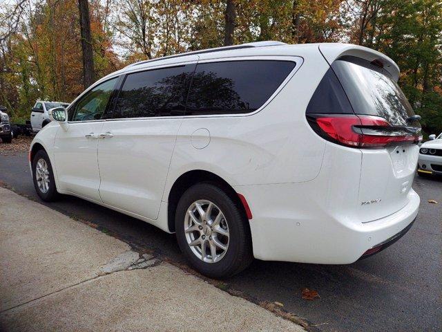 2021 Chrysler Pacifica Touring L 3