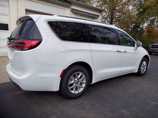 2021 Chrysler Pacifica Touring L 4