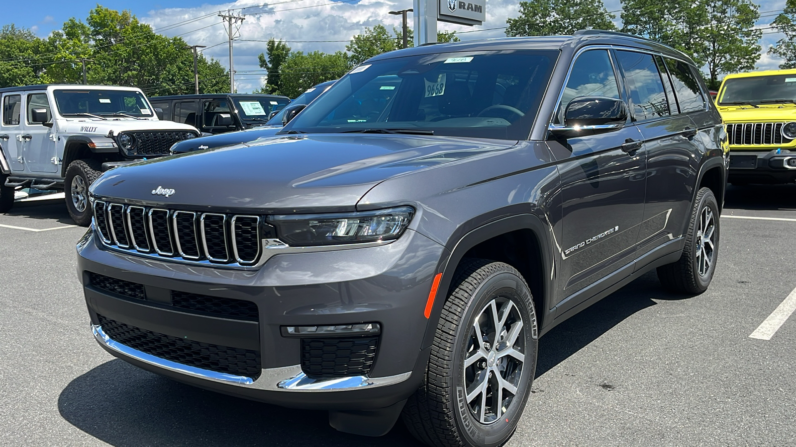 2024 Jeep Grand Cherokee L Limited 3