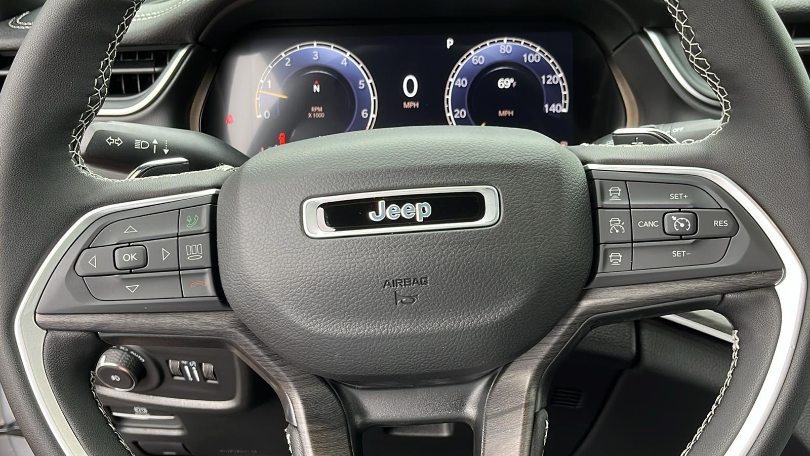 2024 Jeep Grand Cherokee Limited 8