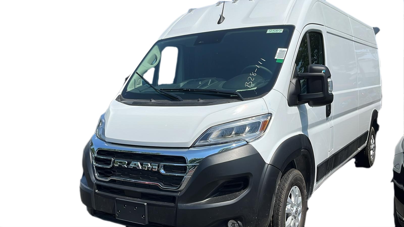 2024 Ram ProMaster SLT 3