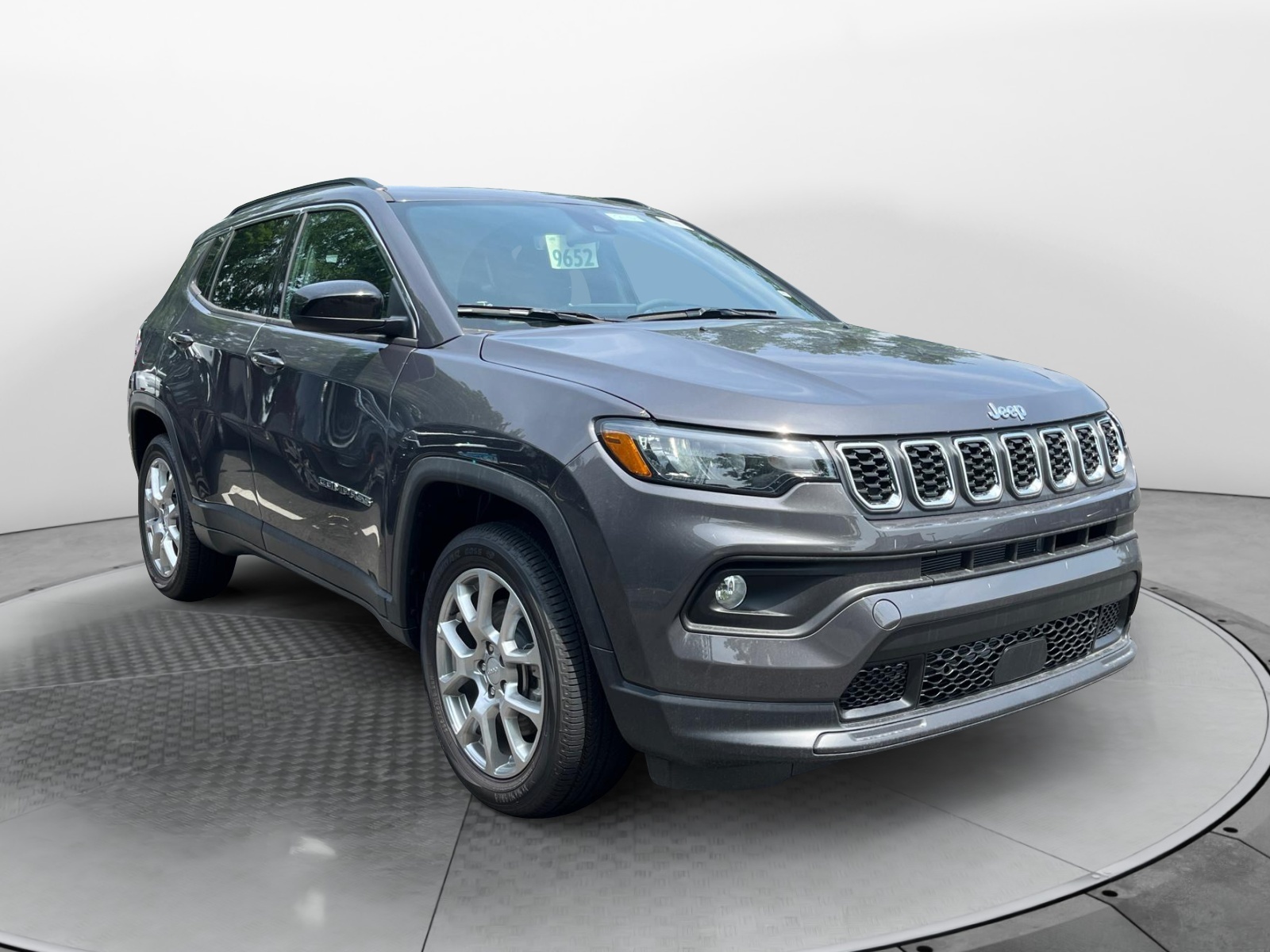 2024 Jeep Compass Latitude Lux 1