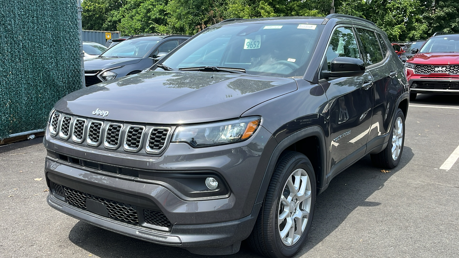 2024 Jeep Compass Latitude Lux 3