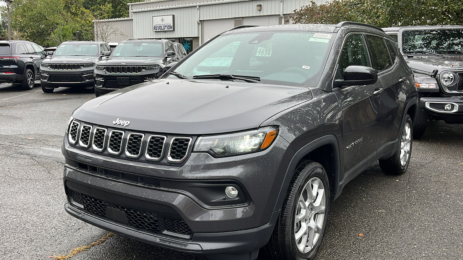 2024 Jeep Compass Latitude Lux 3