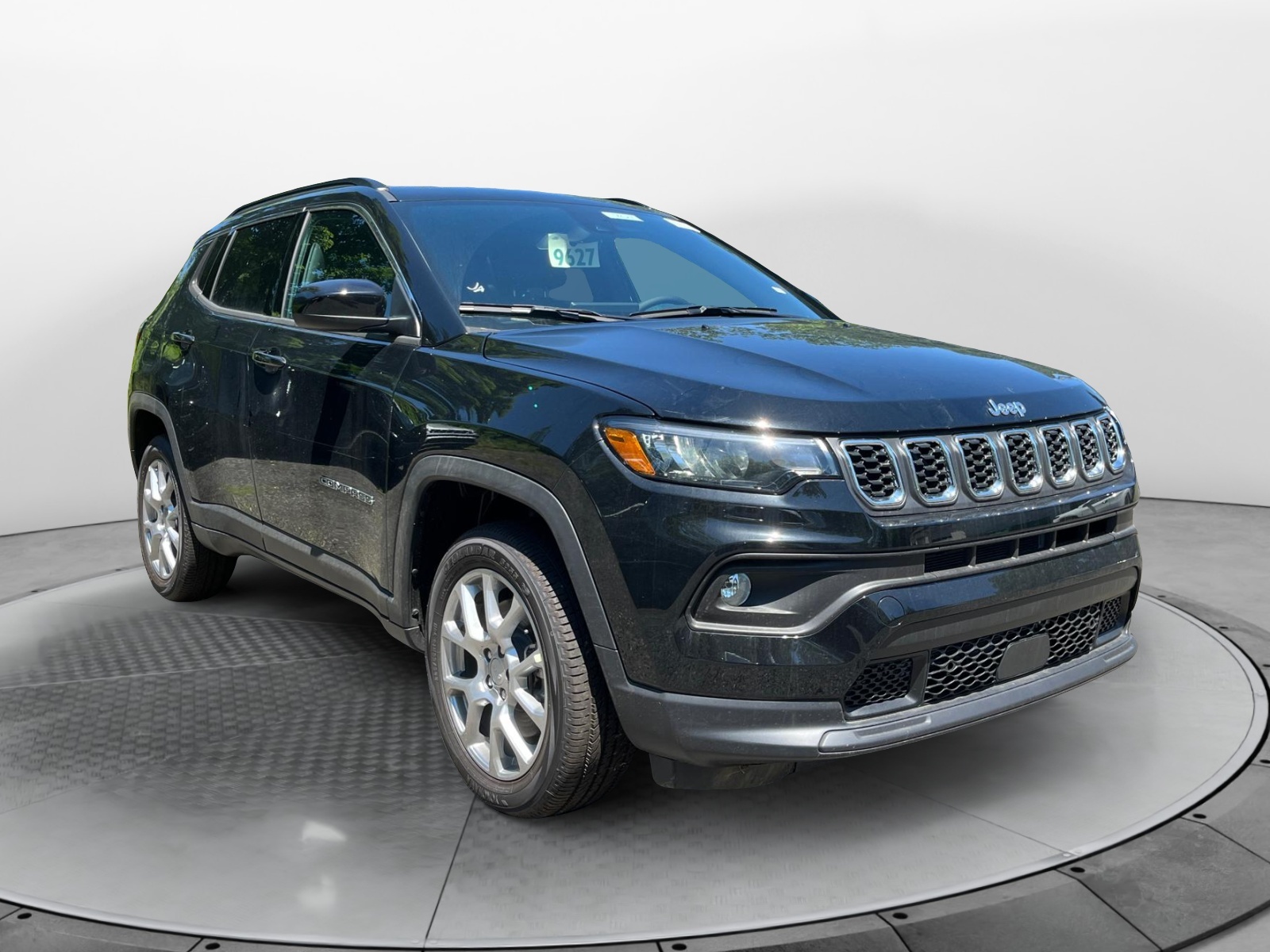 2024 Jeep Compass Latitude Lux 1