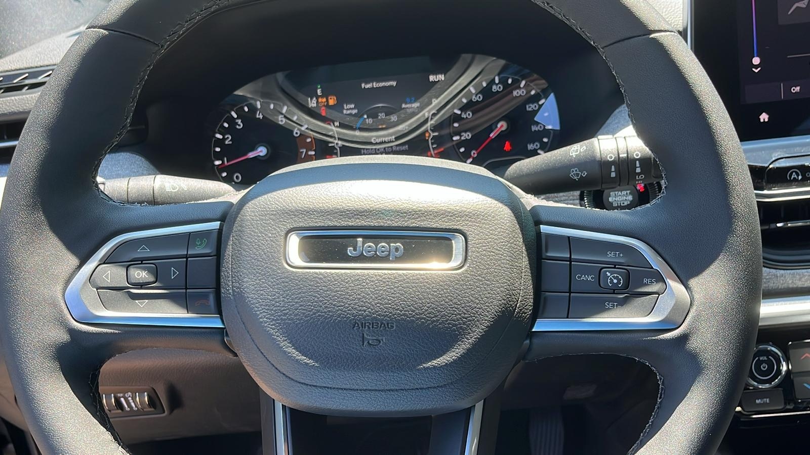 2024 Jeep Compass Latitude Lux 8