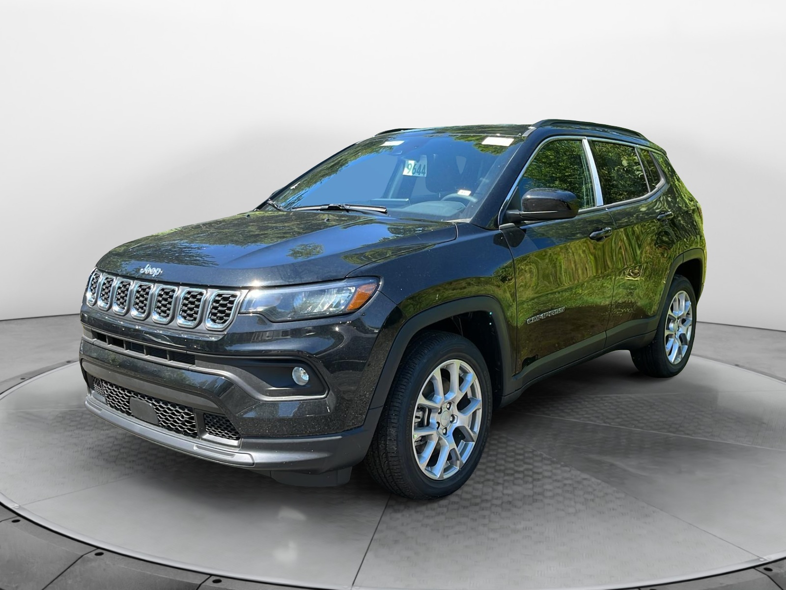 2024 Jeep Compass Latitude Lux 3