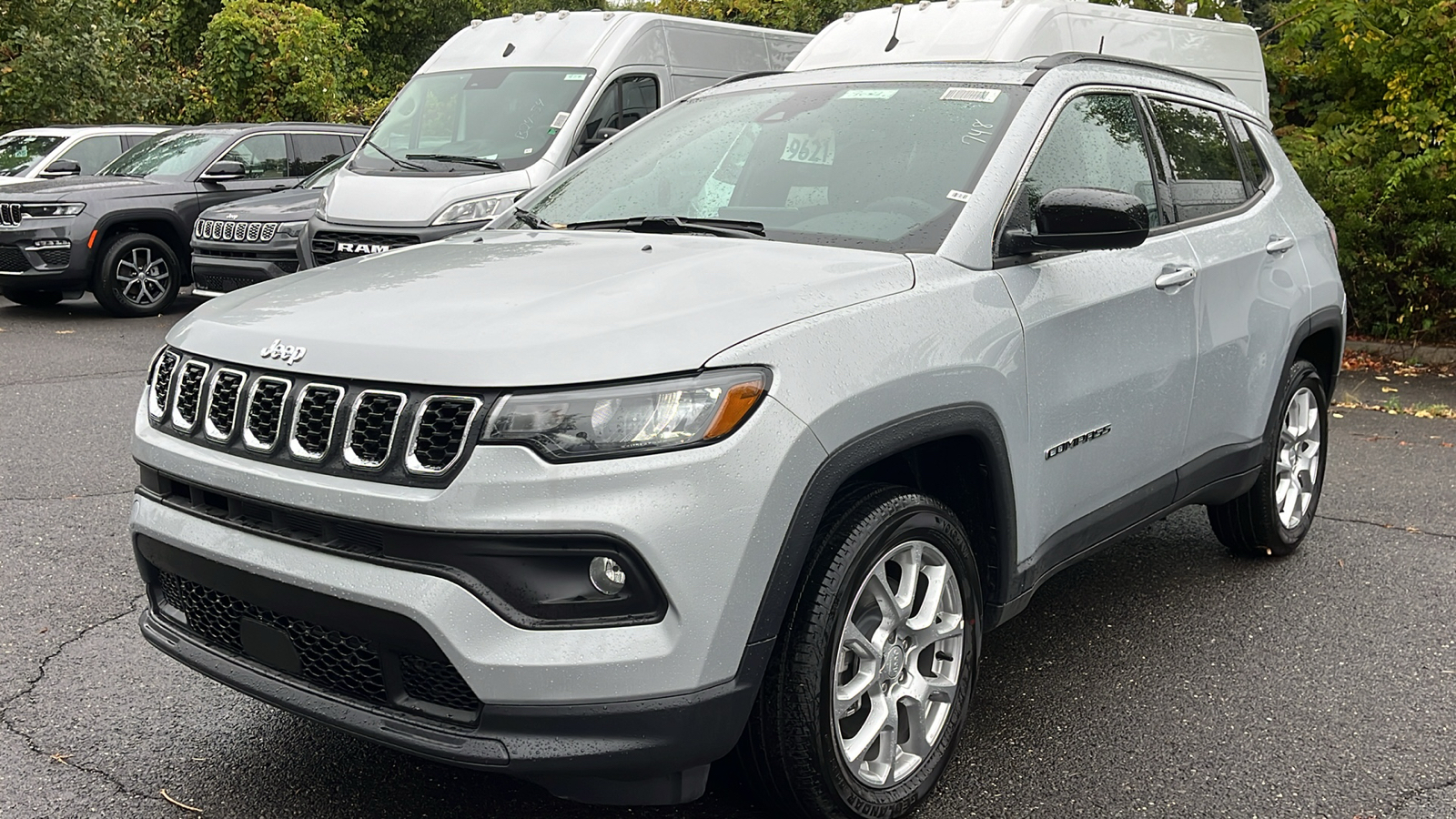 2024 Jeep Compass Latitude Lux 3