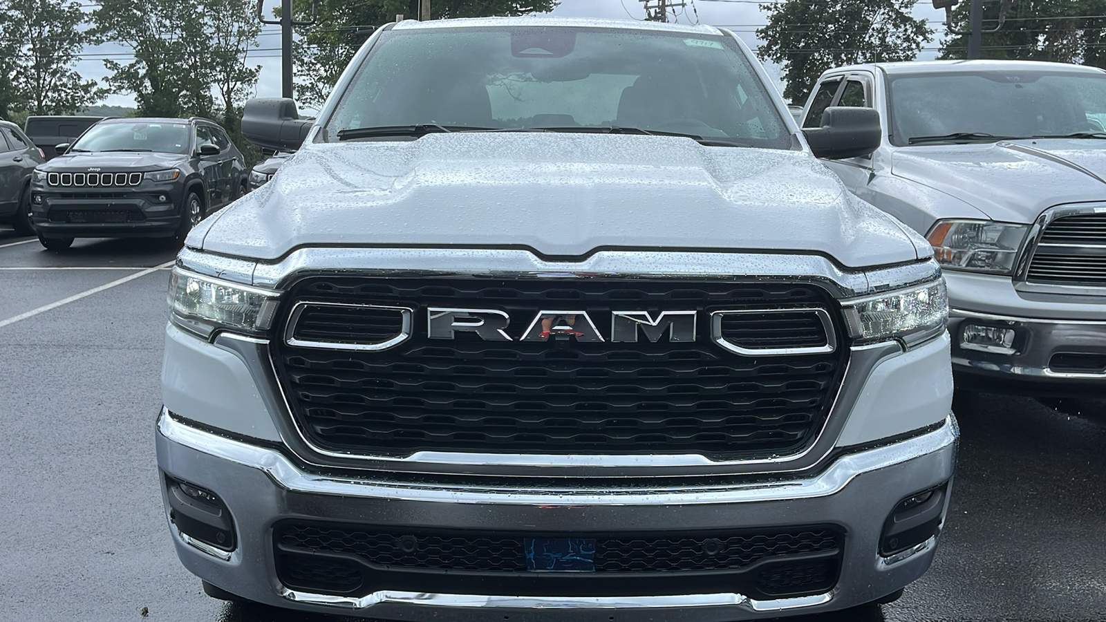 2025 Ram 1500 Big Horn 4x4 Crew Cab 57 Box 2