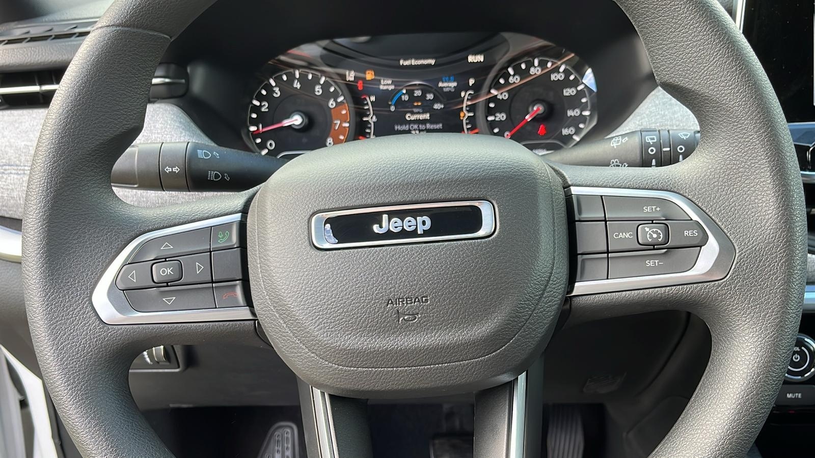 2025 Jeep Compass Sport 8