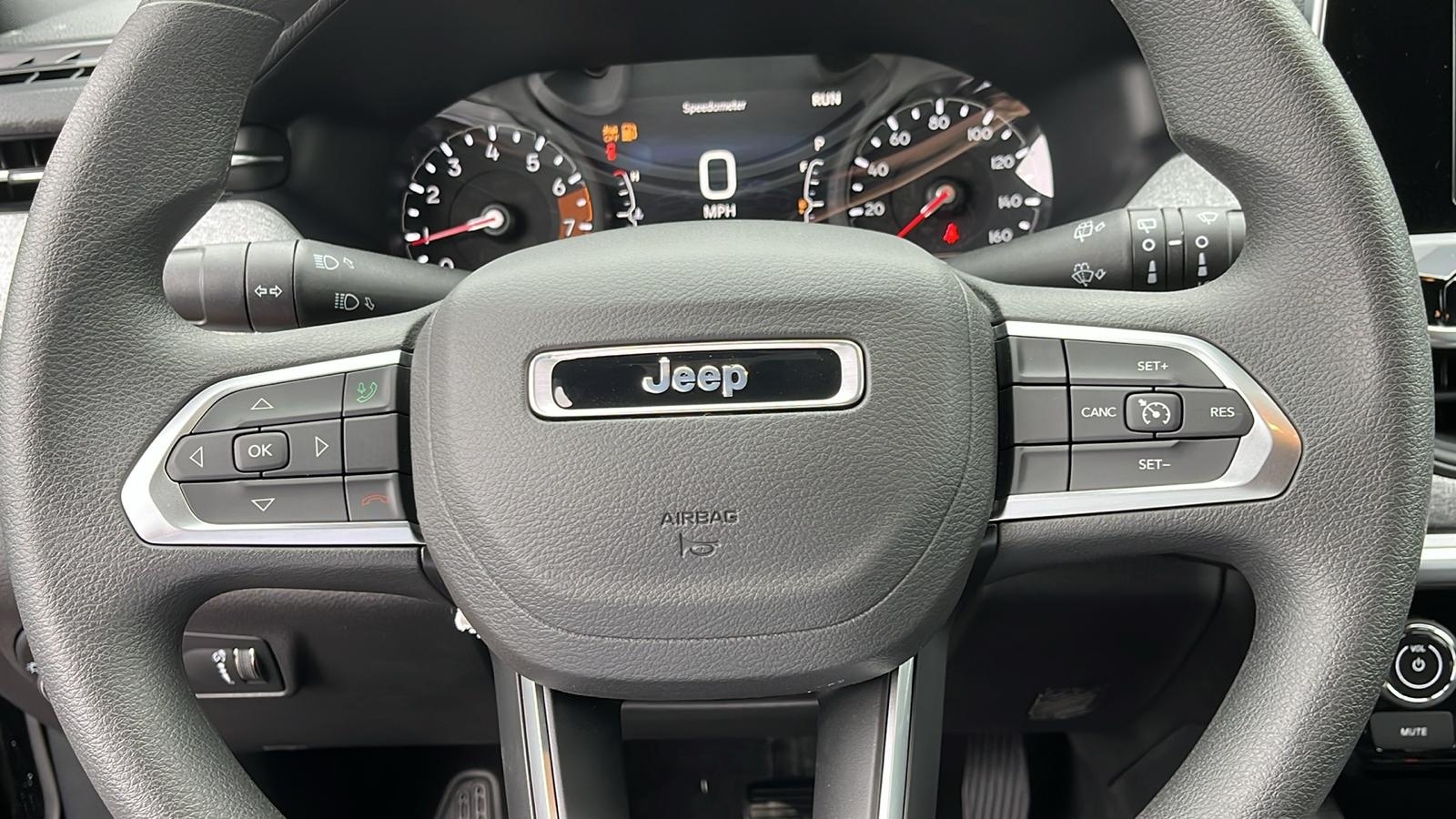 2025 Jeep Compass Sport 8