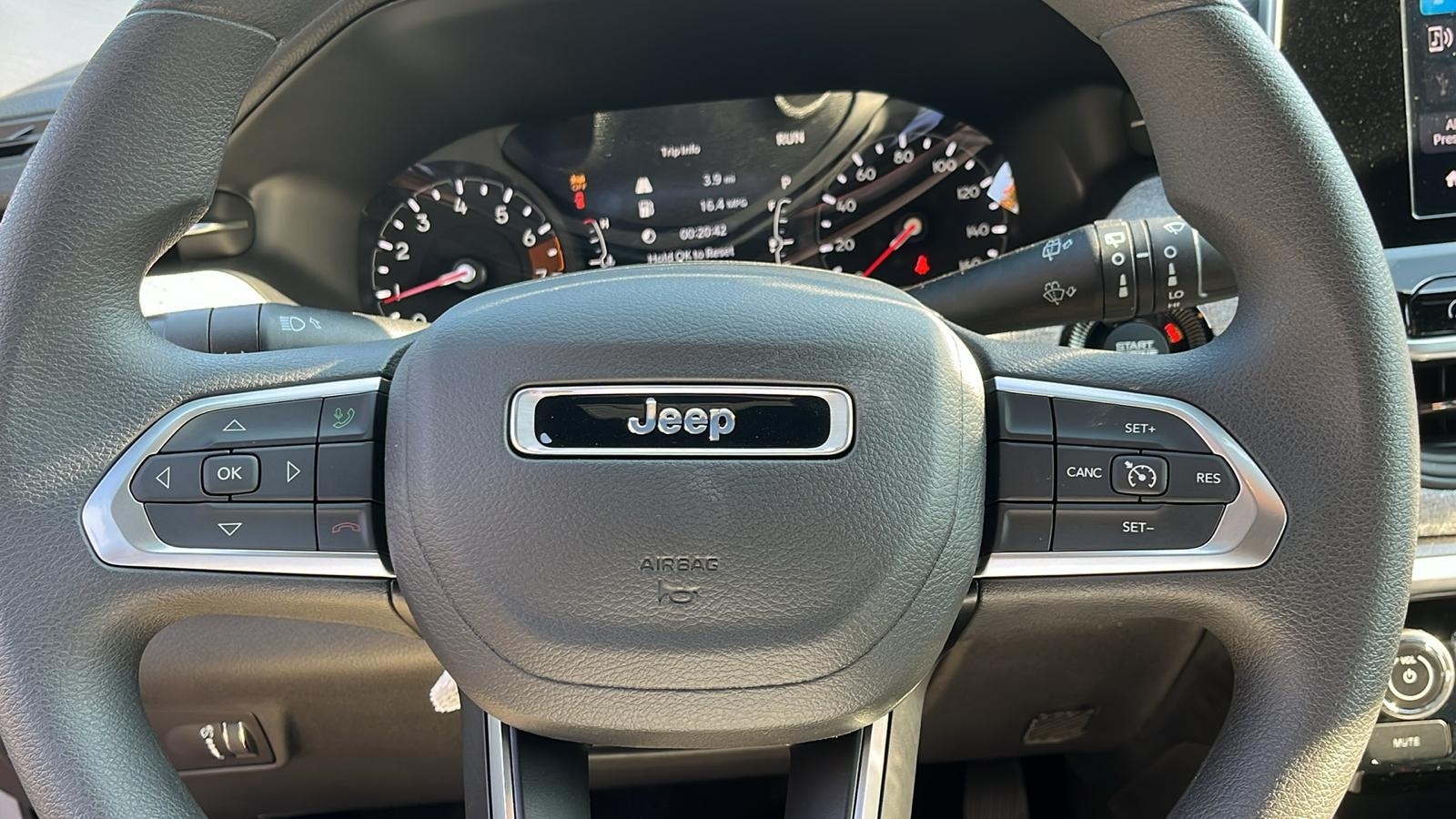 2025 Jeep Compass Sport 8