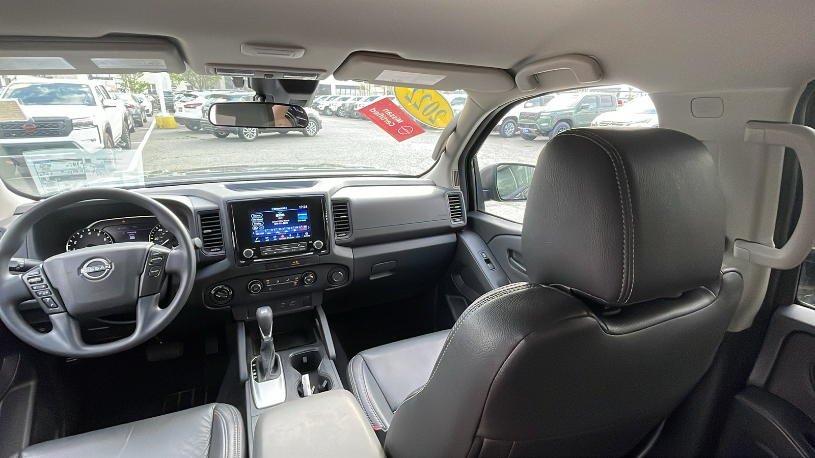 2022 Nissan Frontier S Crew Cab 4x4 Auto 19