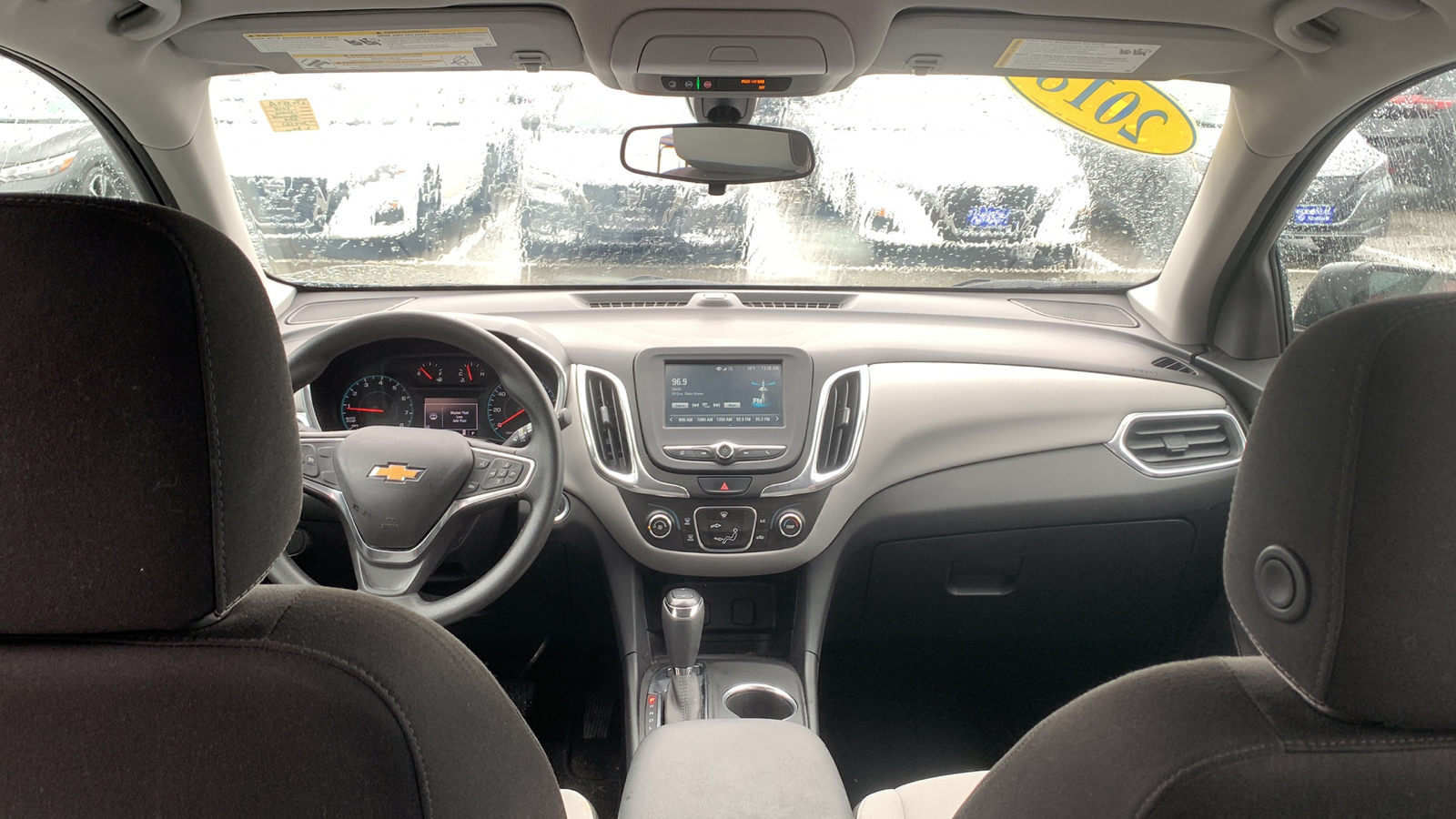 2018 Chevrolet Equinox LS 23