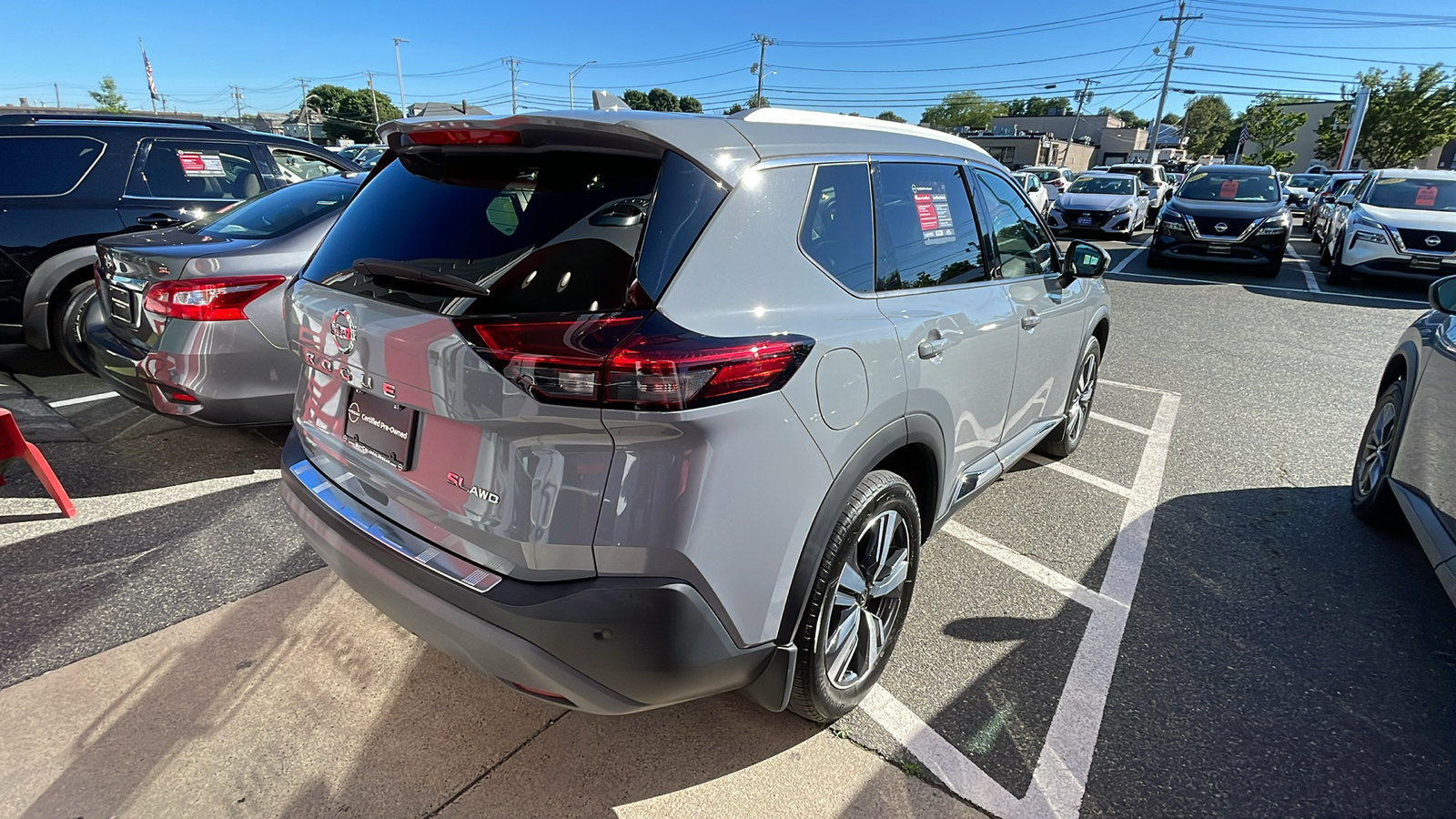 2021 Nissan Rogue SL 4