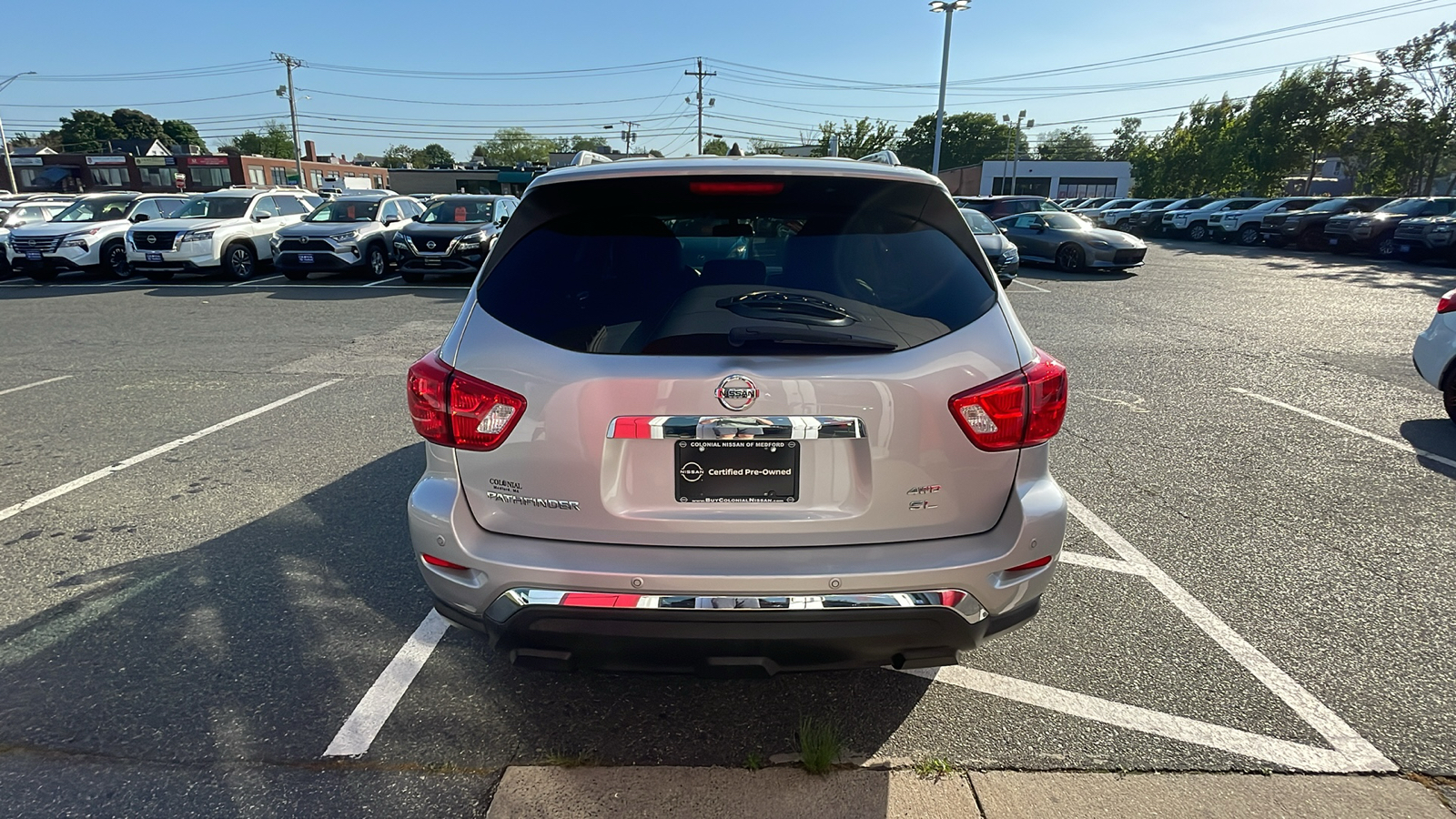2018 Nissan Pathfinder SL 3