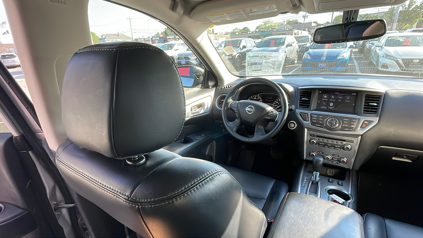 2018 Nissan Pathfinder SL 23