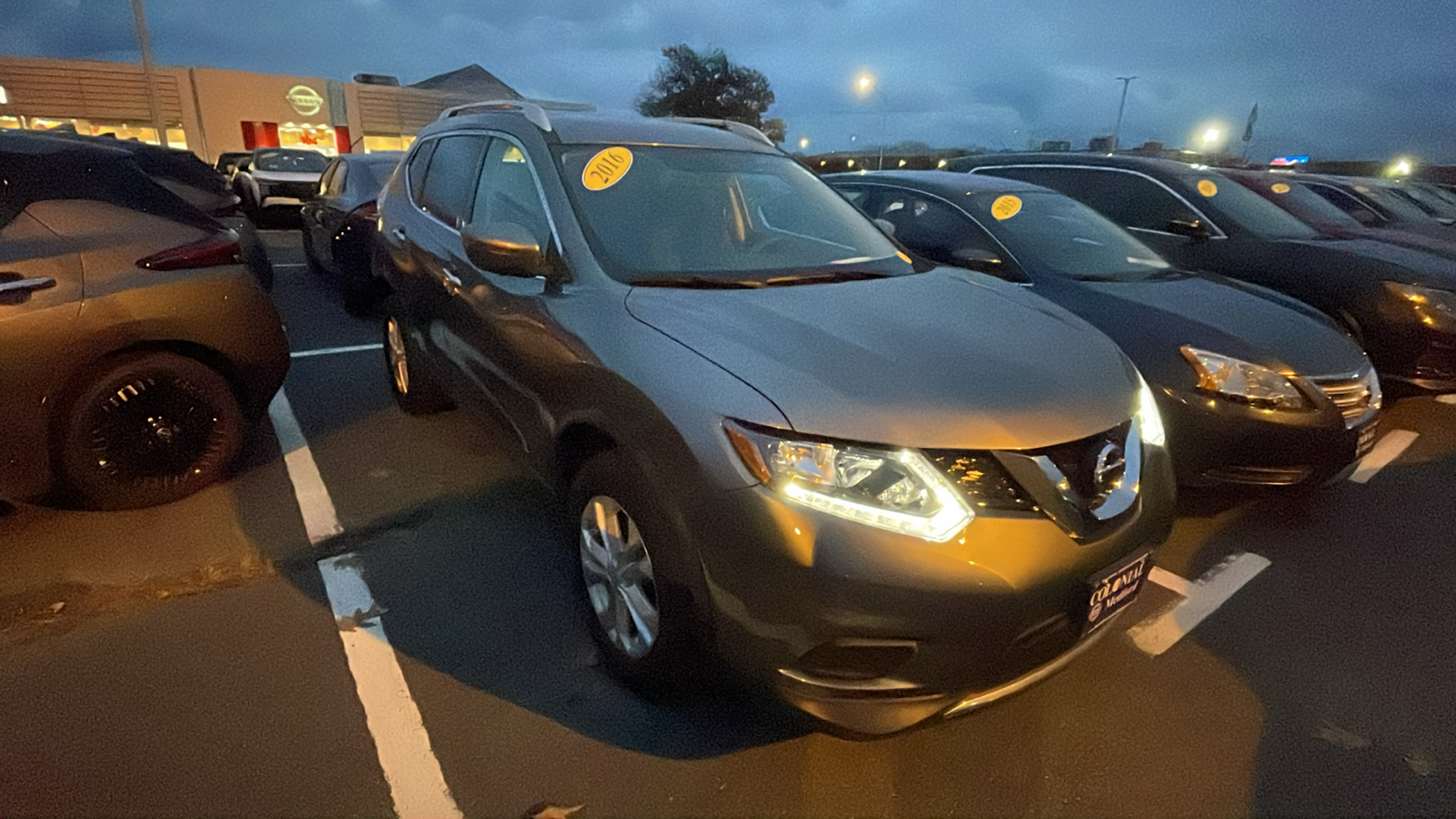 2016 Nissan Rogue SV 5