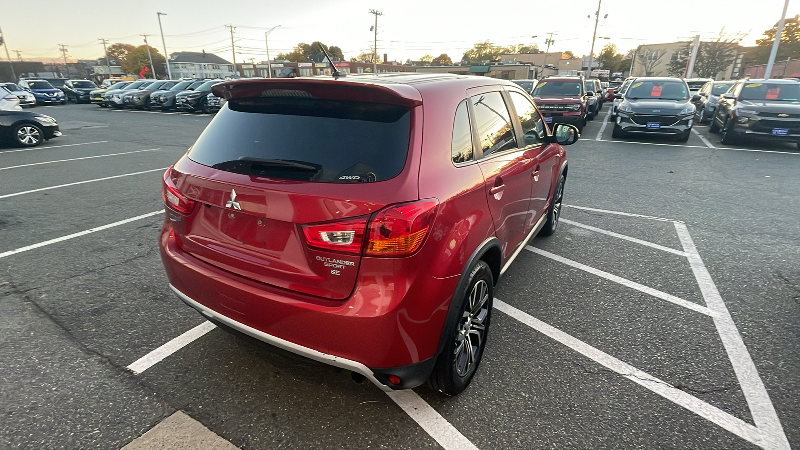 2016 Mitsubishi Outlander Sport 2.4 SE 4