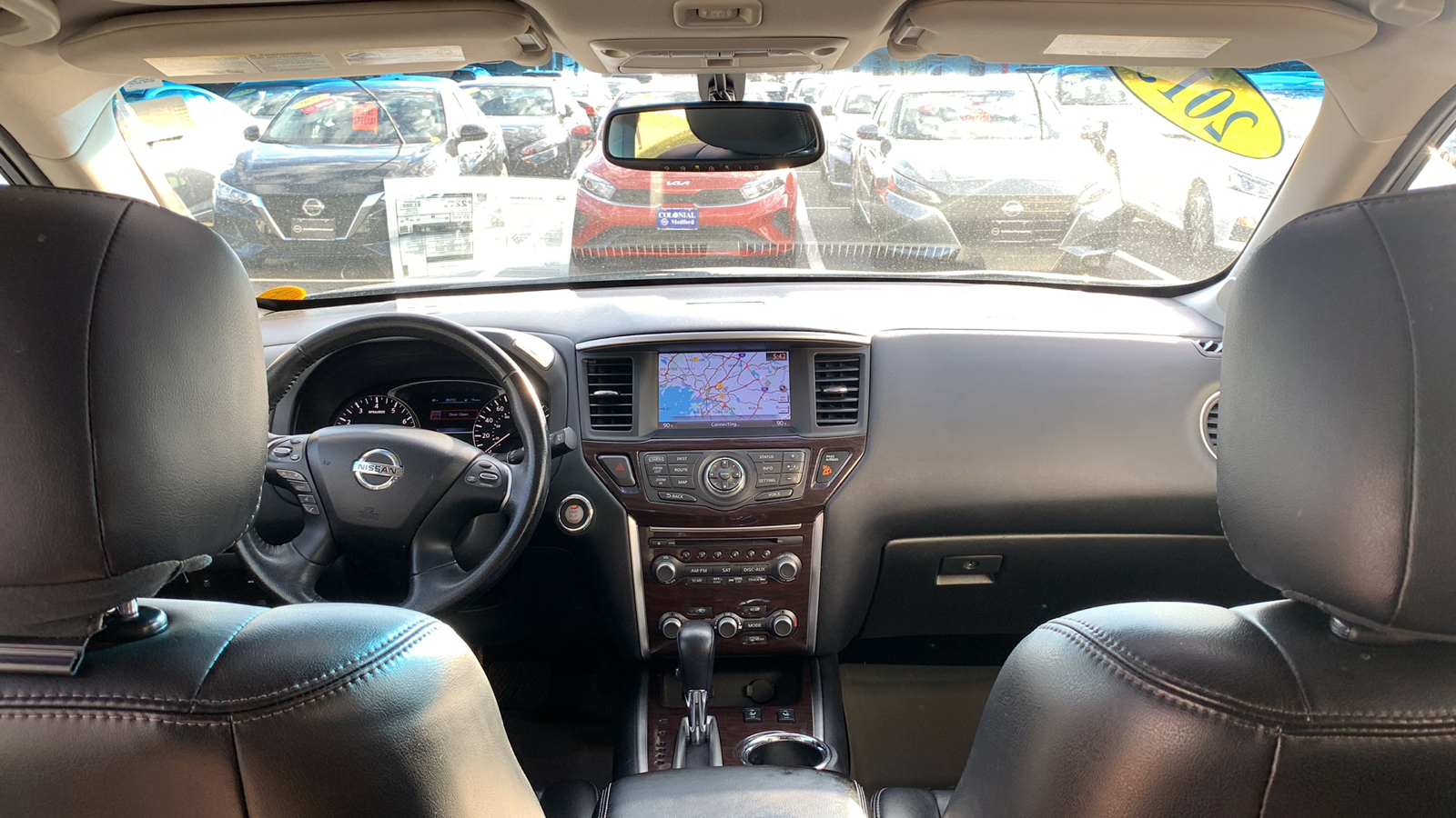 2015 Nissan Pathfinder SL 26