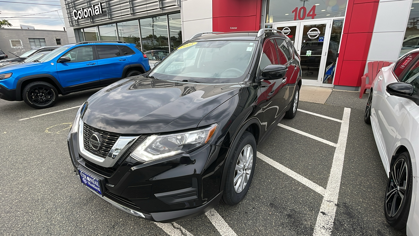 2018 Nissan Rogue SV 1