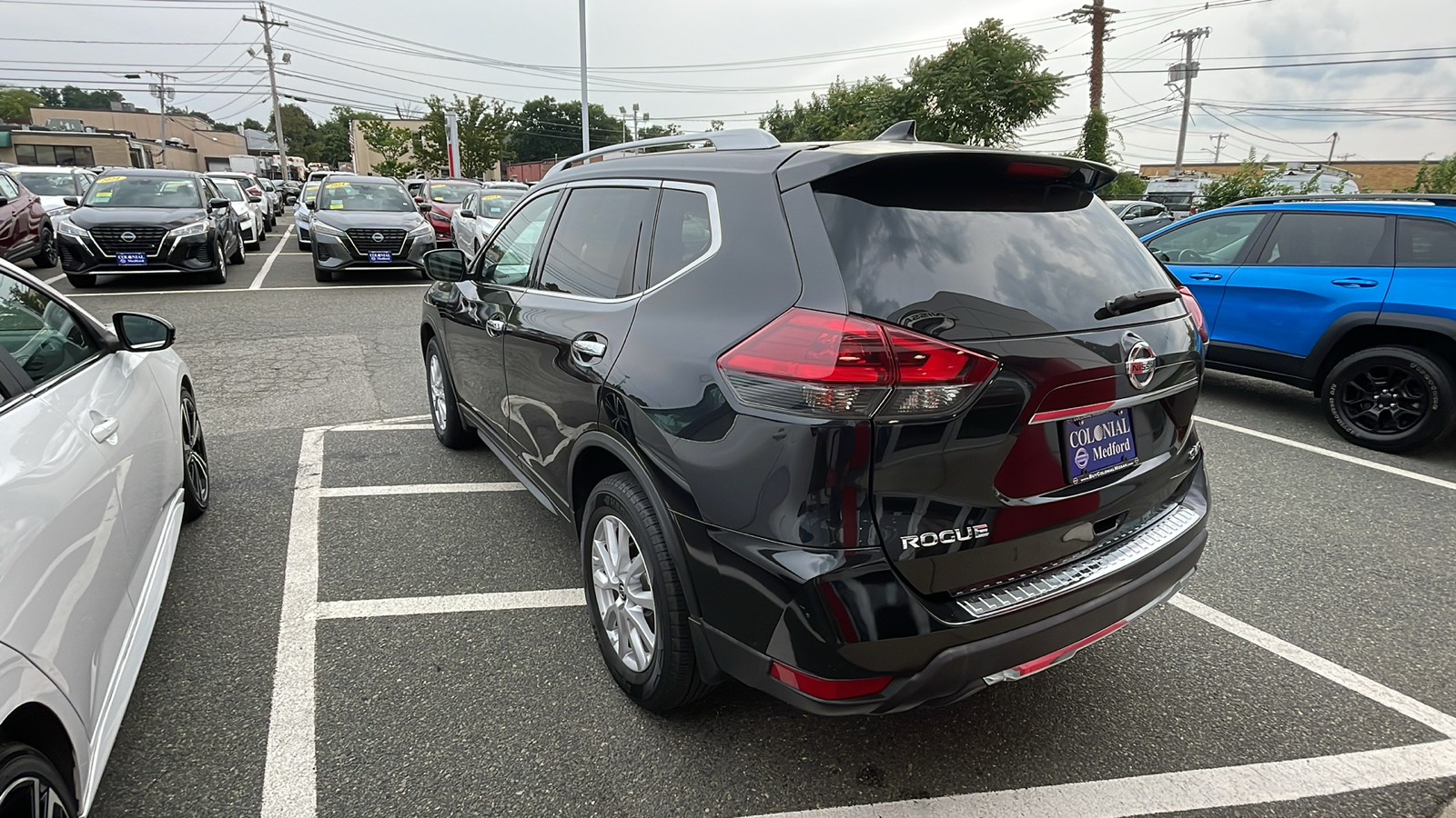 2018 Nissan Rogue SV 2