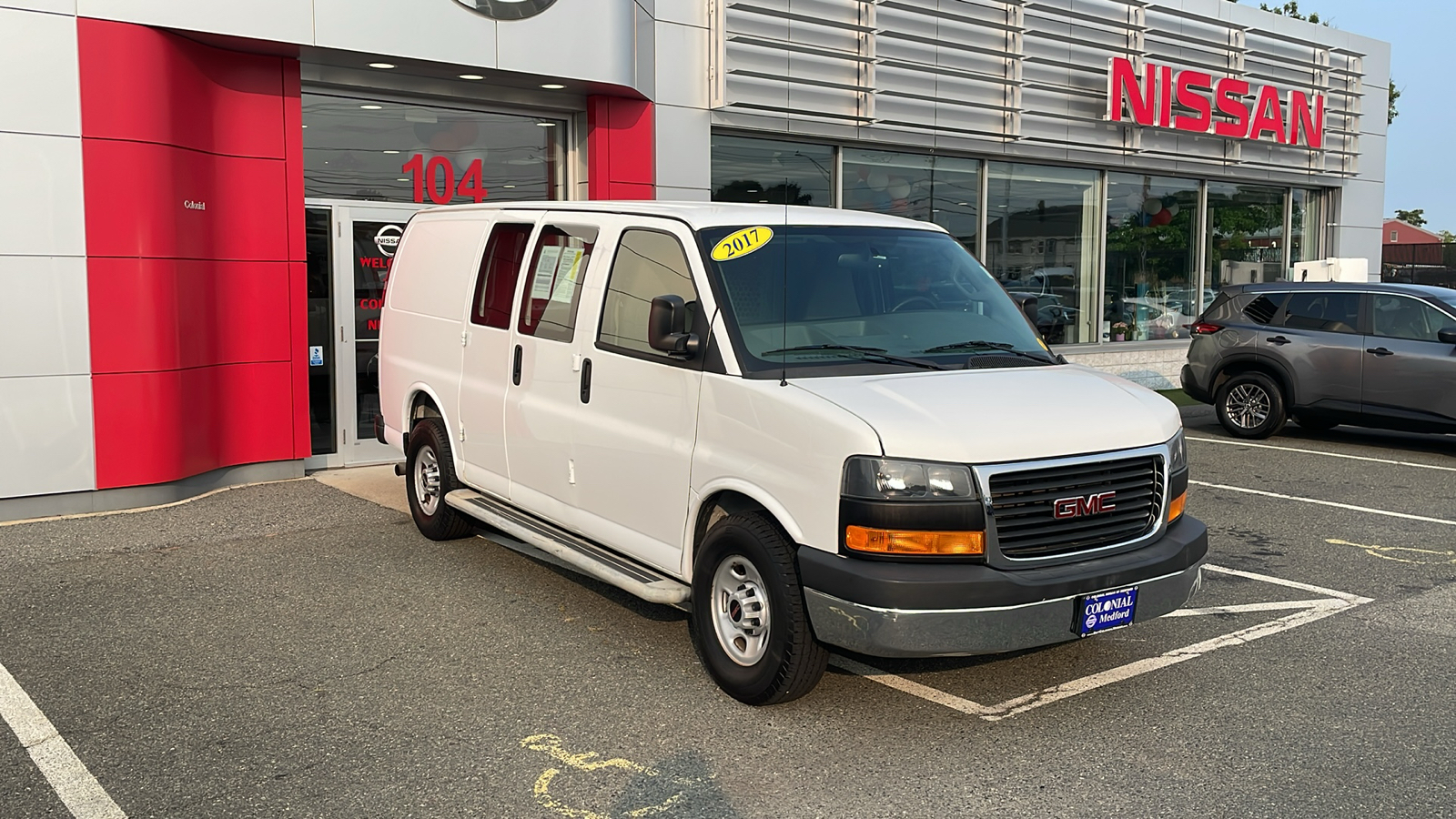 2017 GMC Savana  5