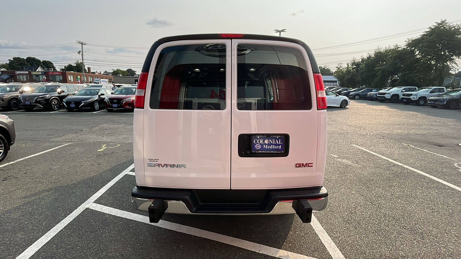 2022 GMC Savana  3