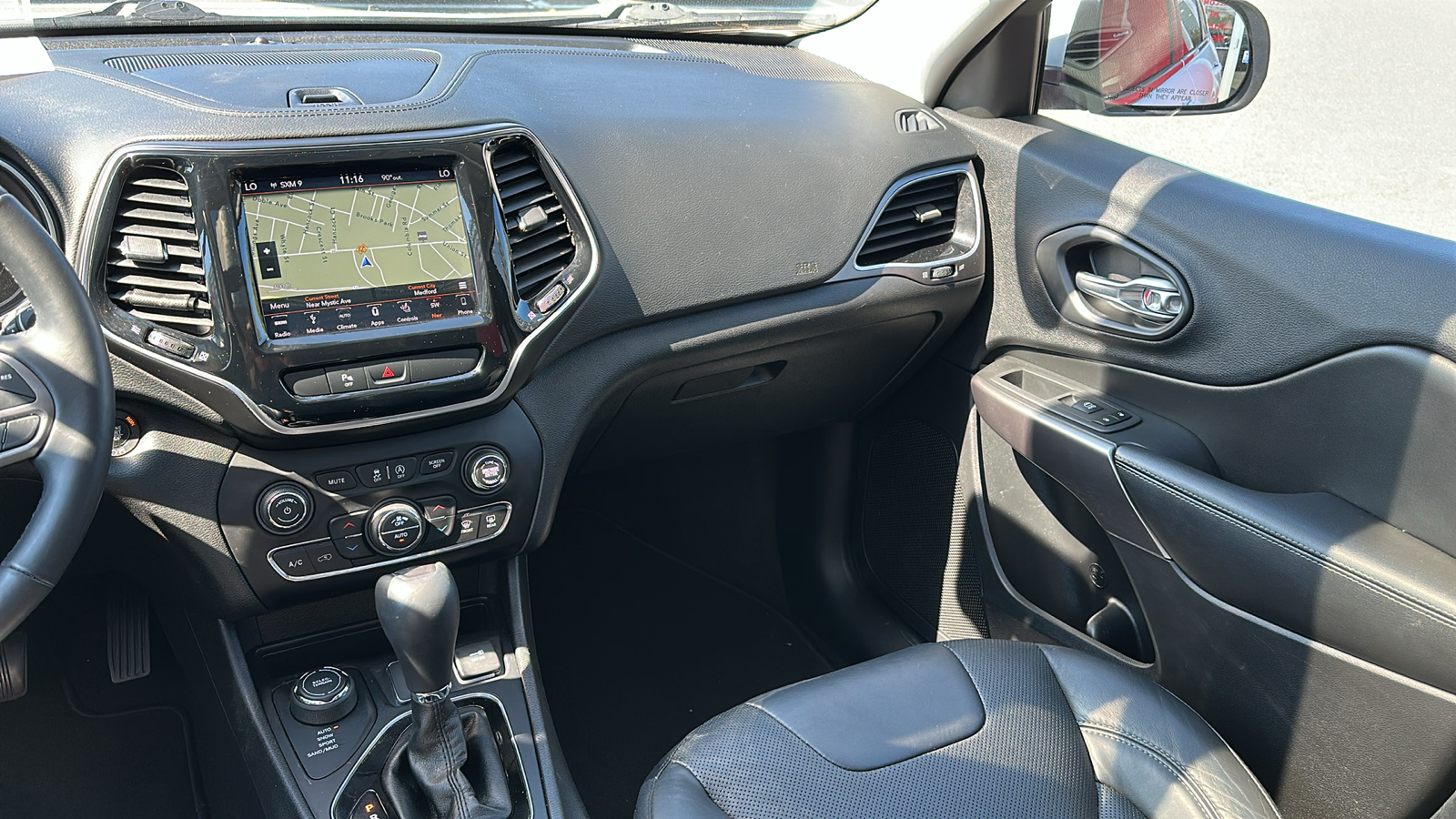 2019 Jeep Cherokee Limited 24