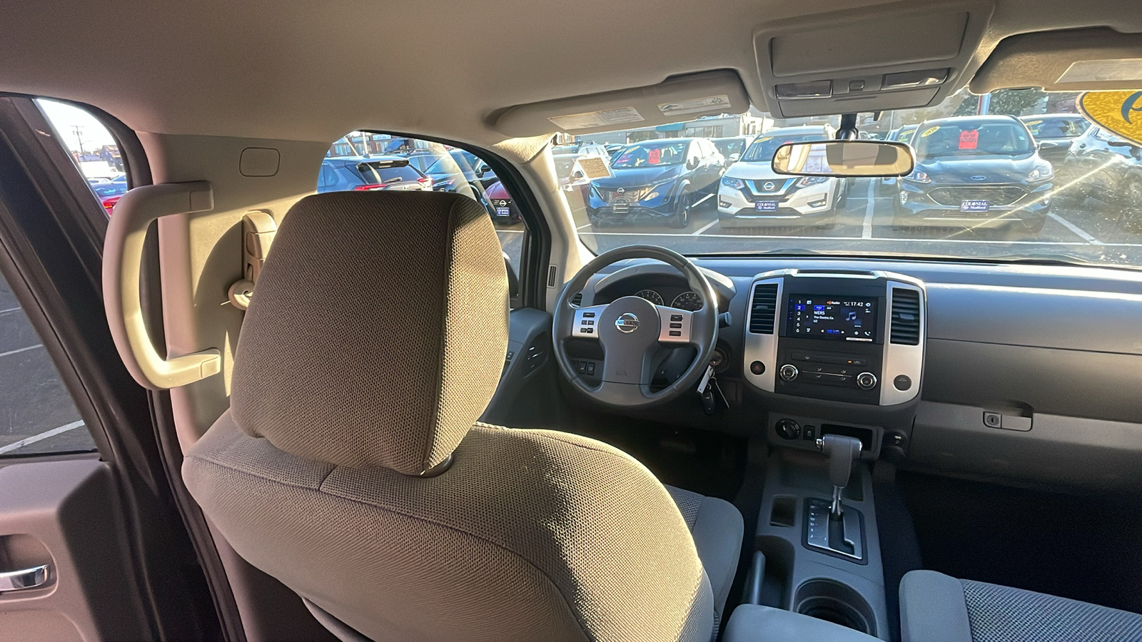 2019 Nissan Frontier S Crew Cab 4x4 Auto 17