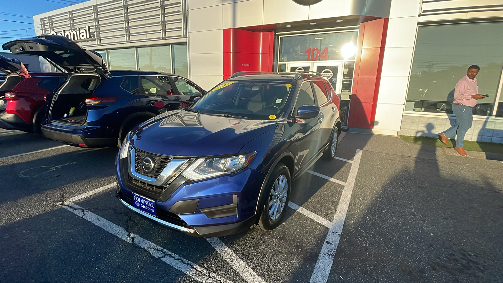 2018 Nissan Rogue SV 1