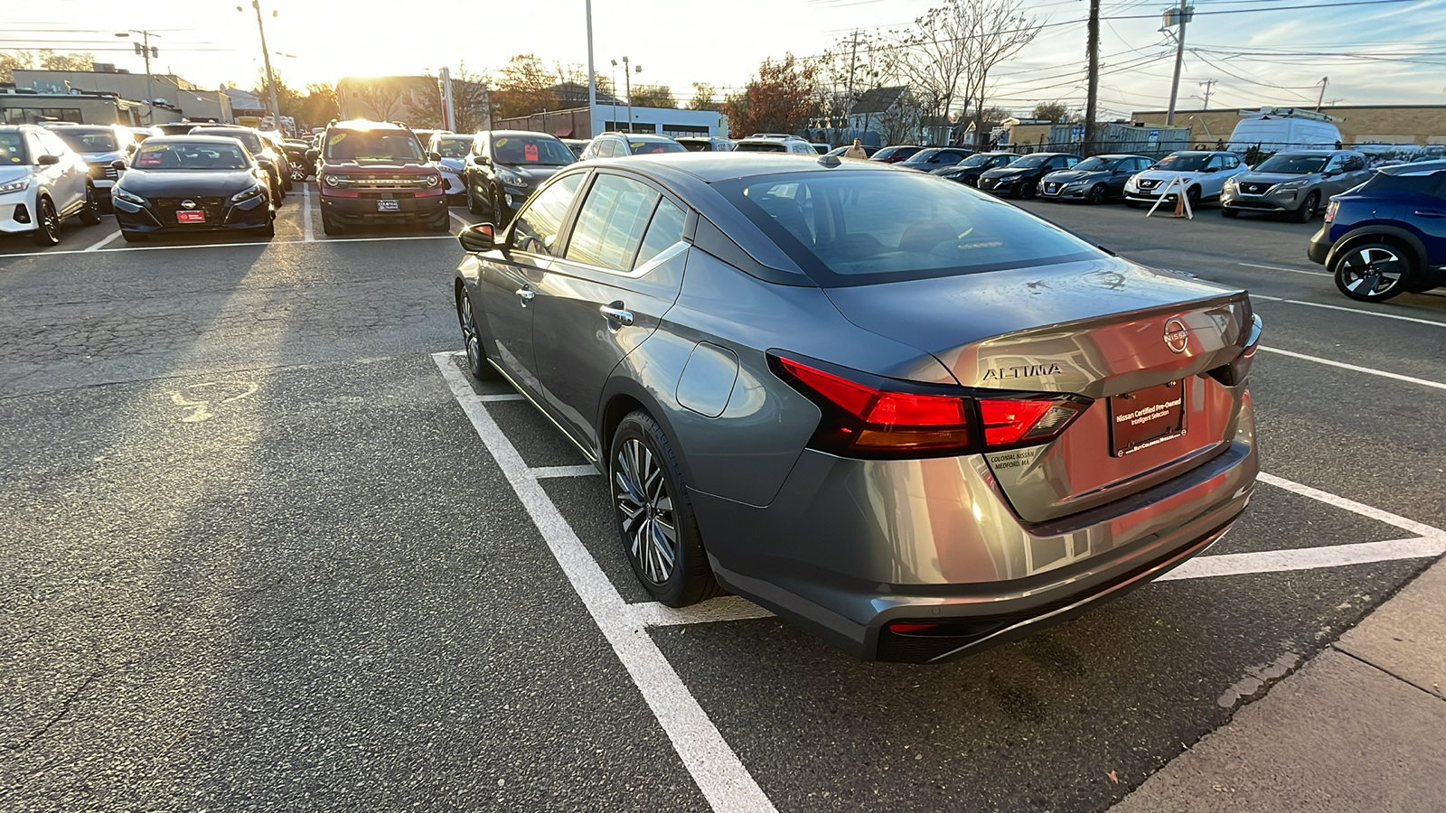 2023 Nissan Altima 2.5 SV 2