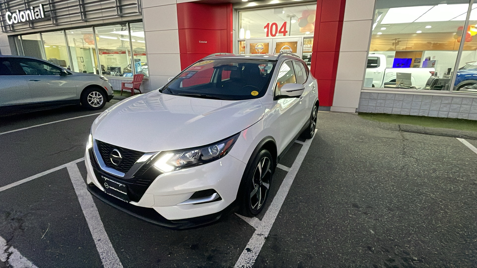 2022 Nissan Rogue Sport SL 1