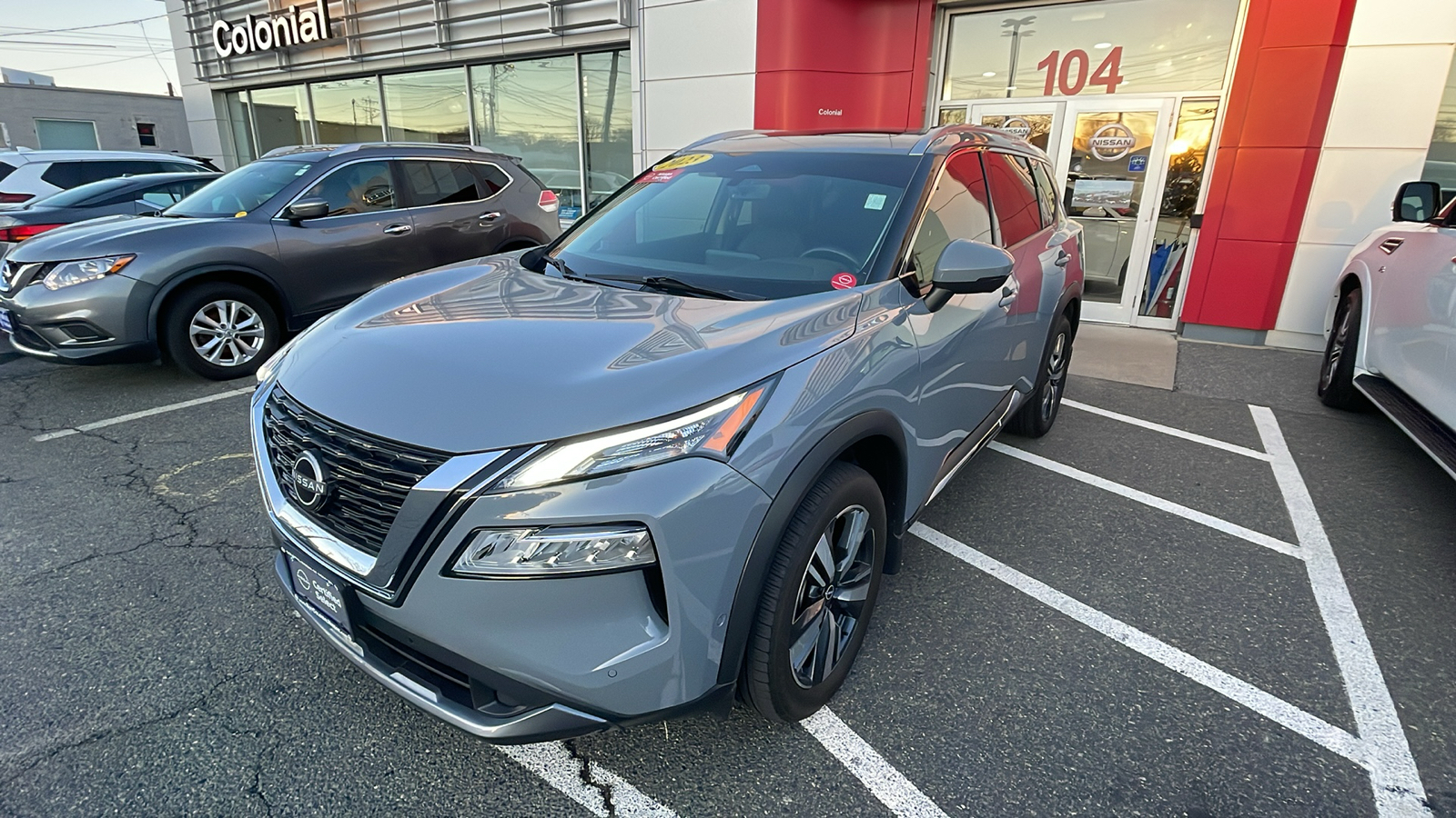 2023 Nissan Rogue SL 1