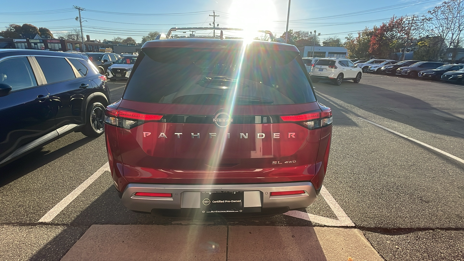 2023 Nissan Pathfinder SL 3