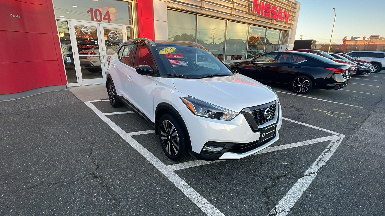 2020 Nissan Kicks SR 5