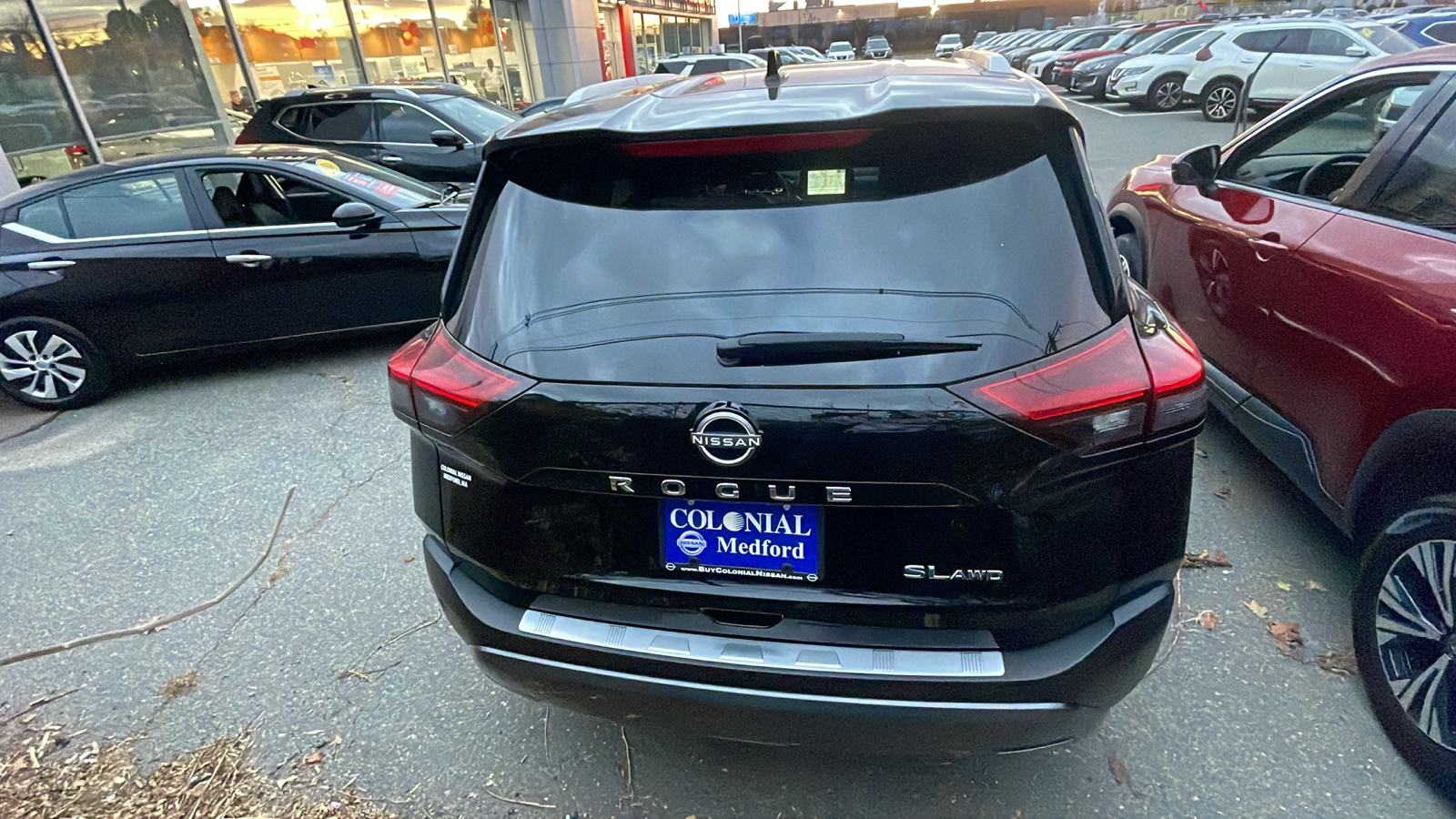 2023 Nissan Rogue SL 3