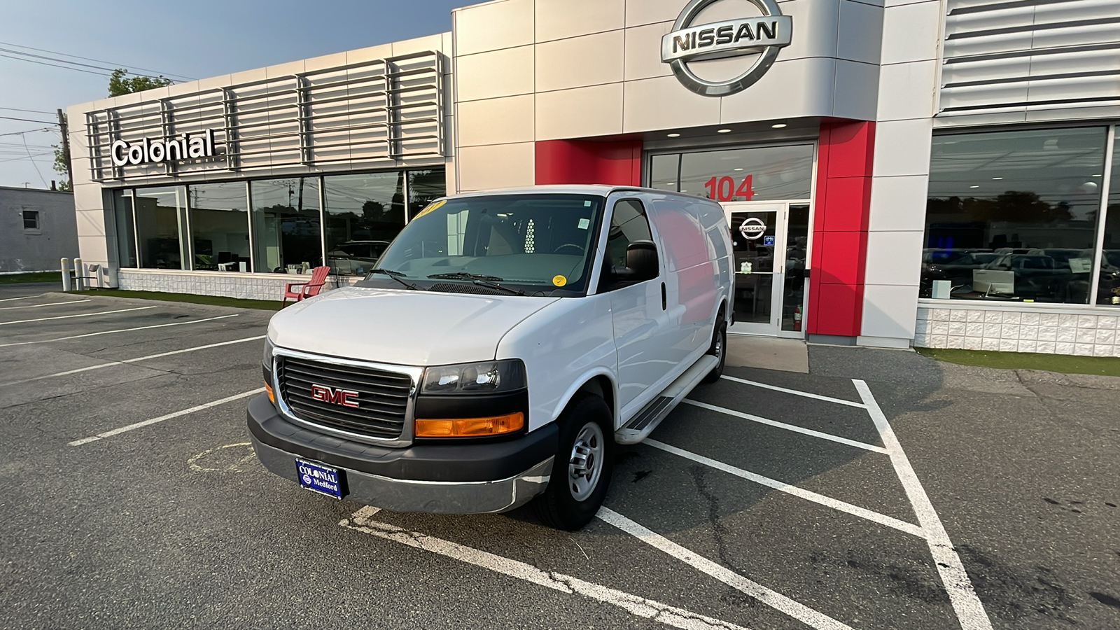 2017 GMC Savana  1