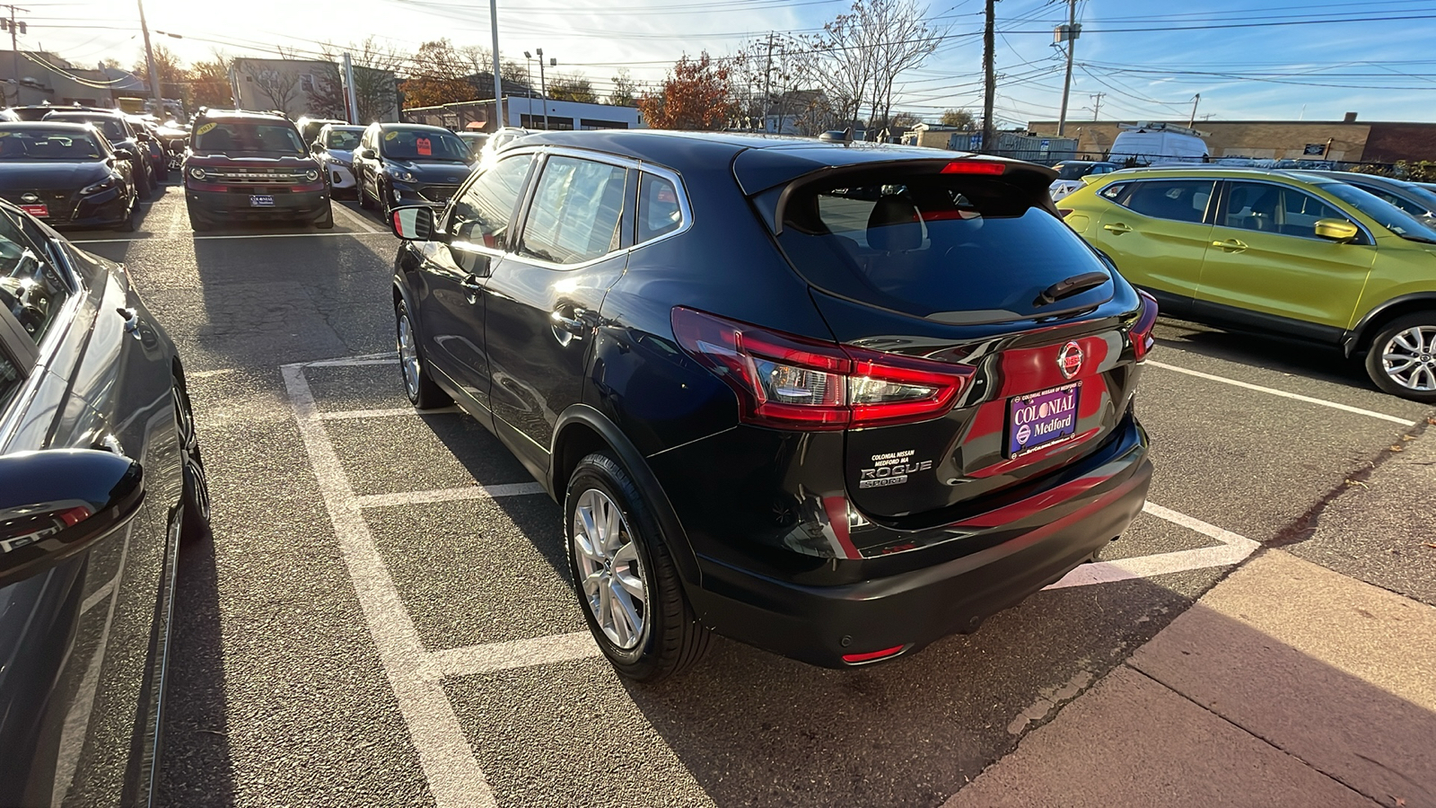 2022 Nissan Rogue Sport S 2