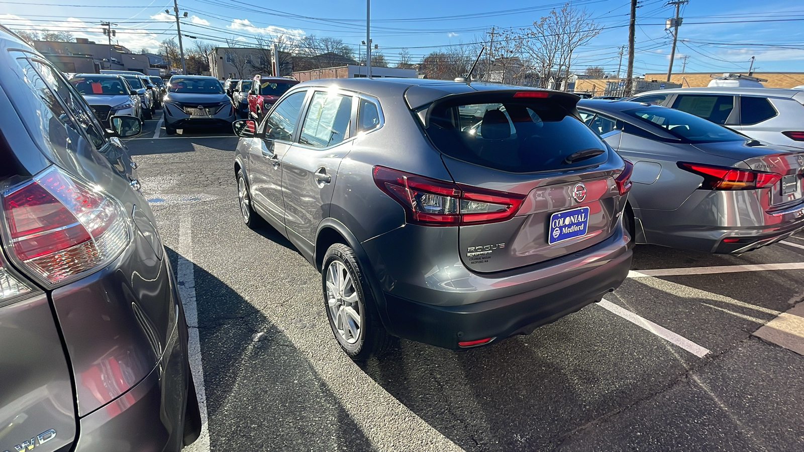 2022 Nissan Rogue Sport S 2