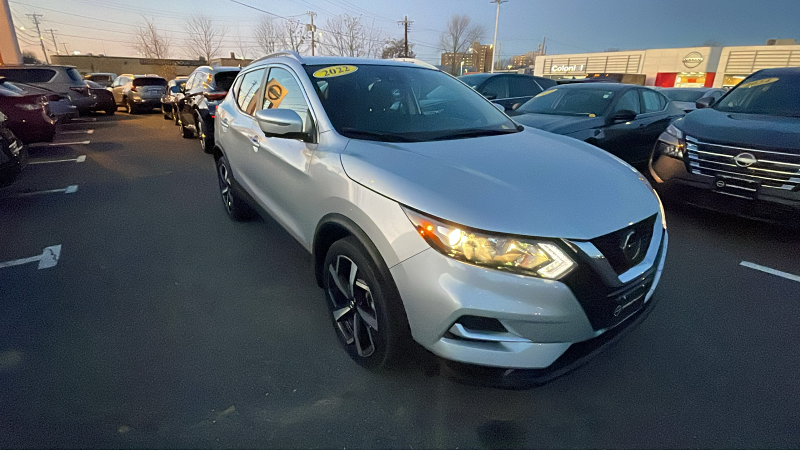 2022 Nissan Rogue Sport SL 5