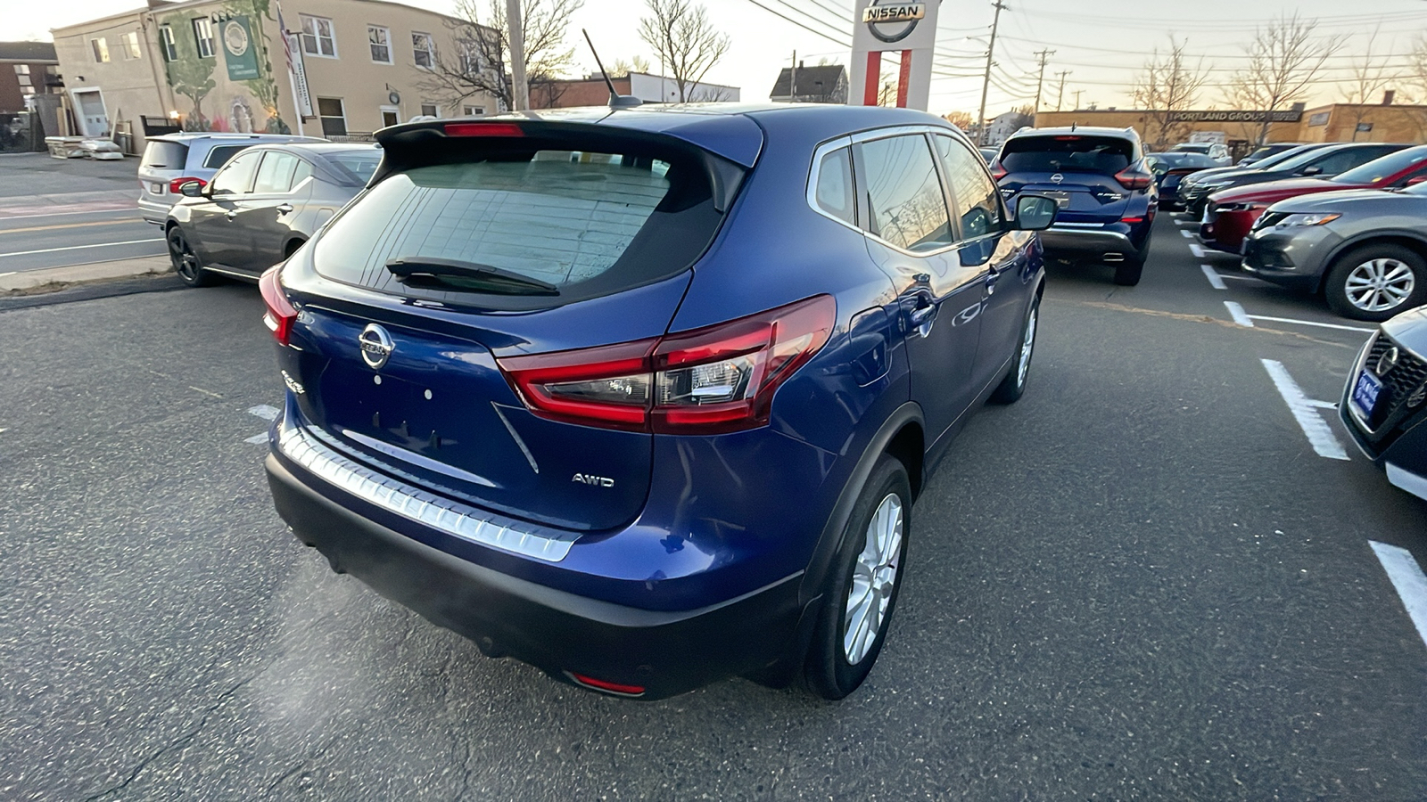 2022 Nissan Rogue Sport S 4