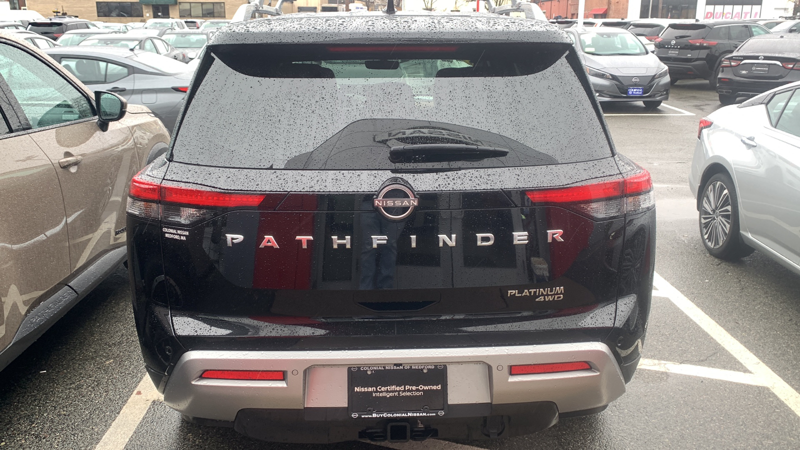 2023 Nissan Pathfinder Platinum 3