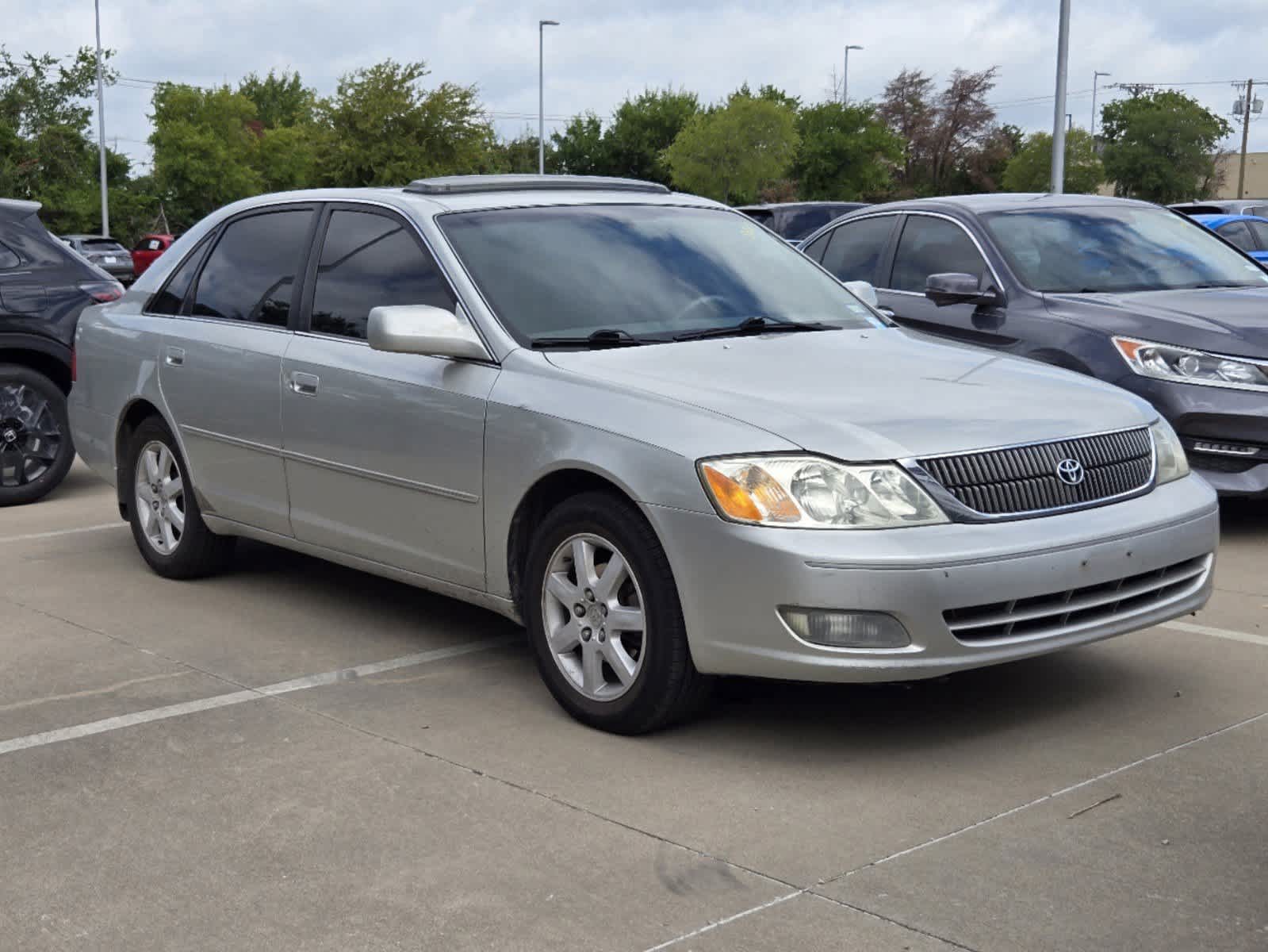 2002 Toyota Avalon XLS 2