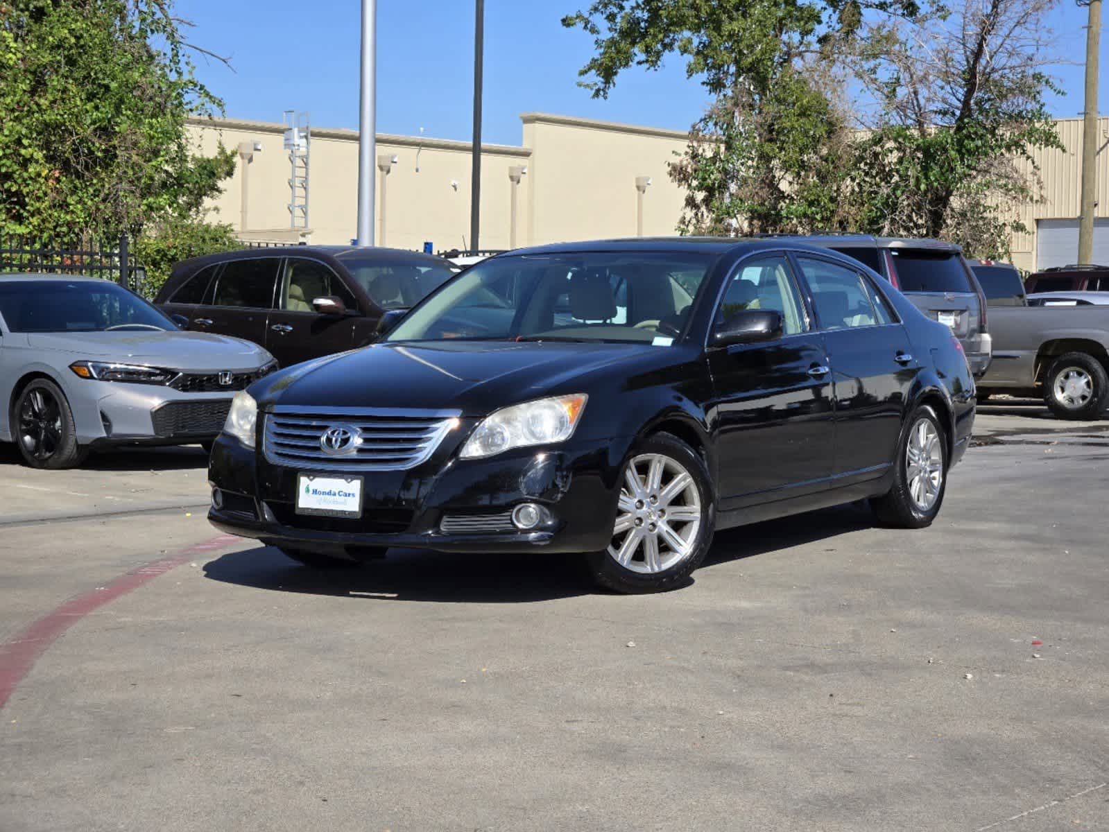 2010 Toyota Avalon Limited 1